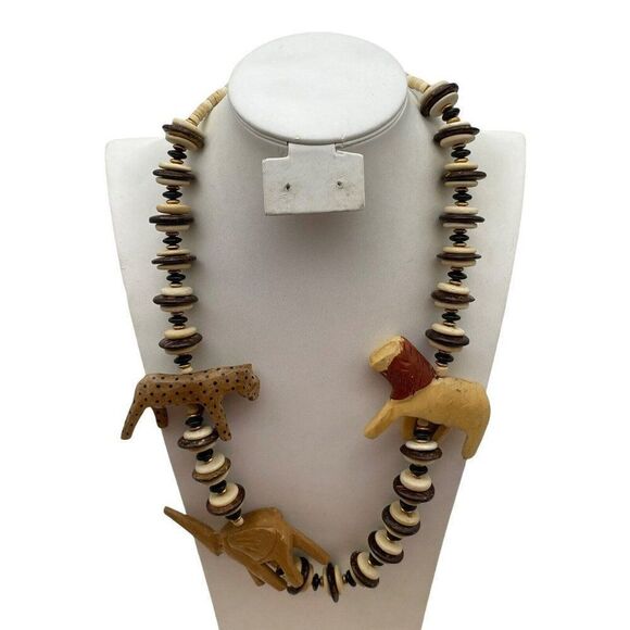 Vintage Necklace Chunky Carved Wood Zoo Safari Animal Fetish Statement - Picture 1 of 5